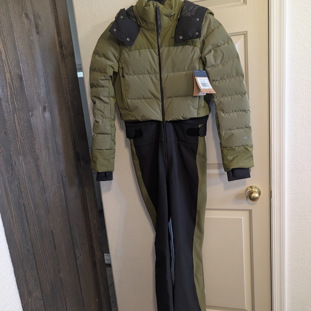 NOT FOR SALE The North Face Forest Olive Puffer Jacket